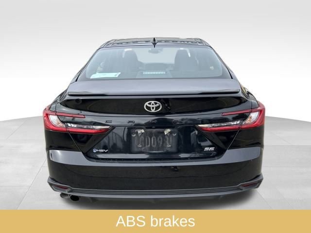 Used 2025 Toyota Camry SE image 6