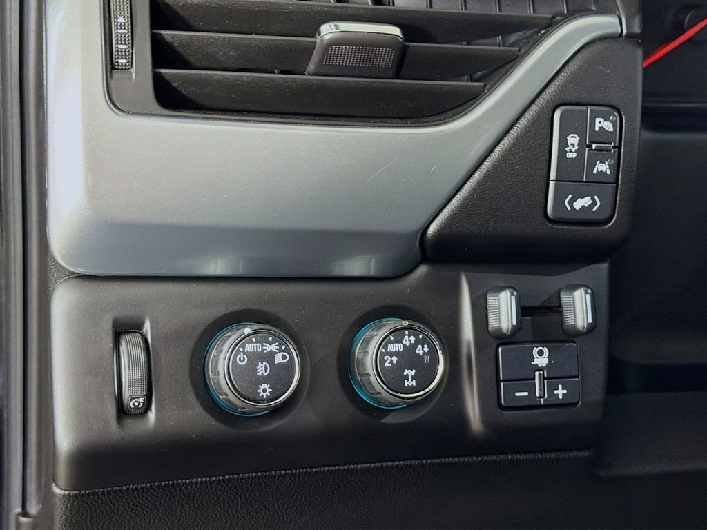 Used 2016 Chevrolet Tahoe LT AWD/4WD image 11