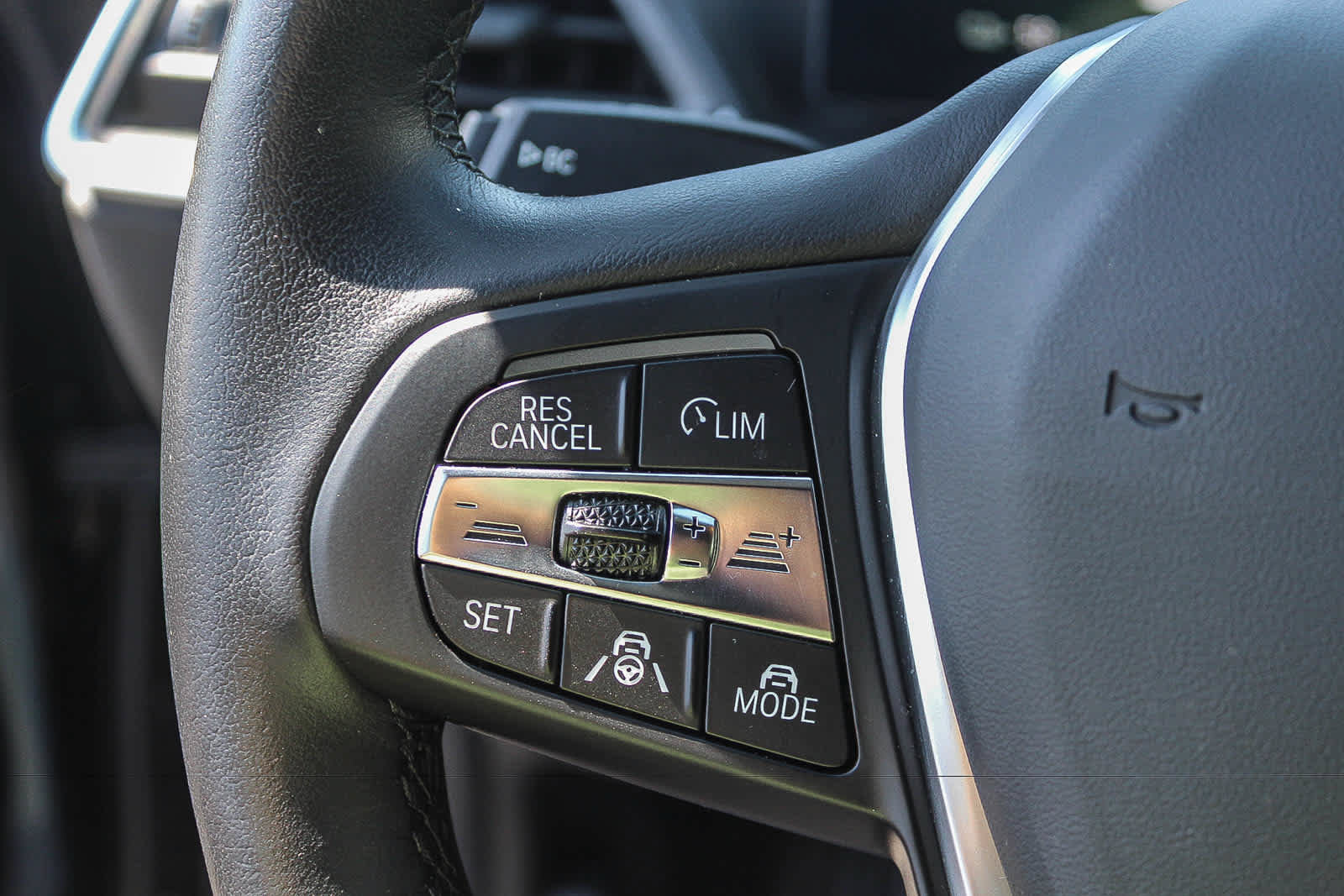 Certified 2023 BMW i4 eDrive40 RWD image 22