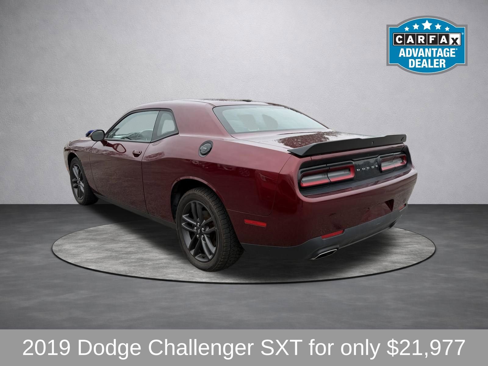 Used 2019 Dodge Challenger SXT w/ Blacktop Package image 5