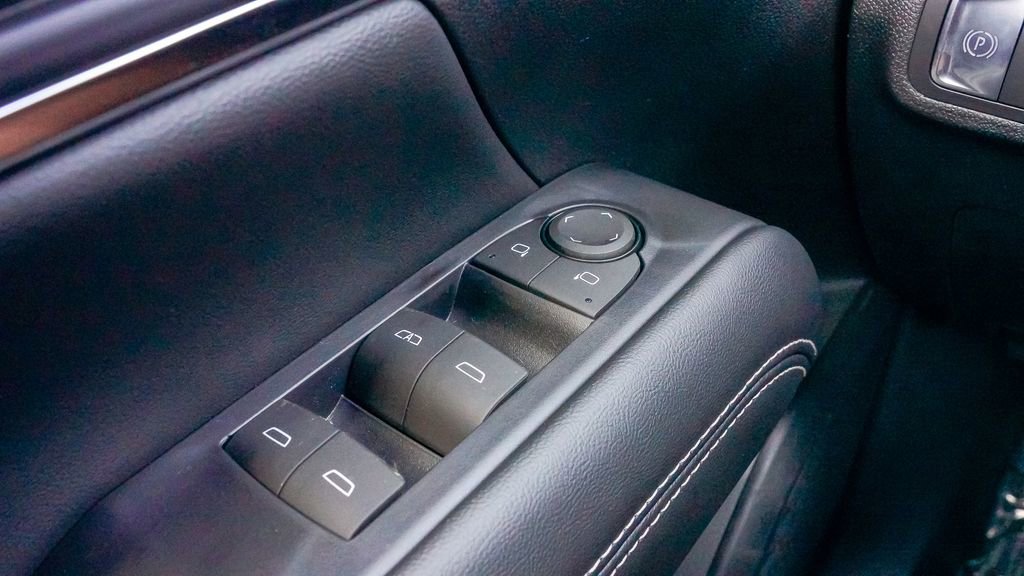 Used 2026 GMC Terrain Elevation image 24