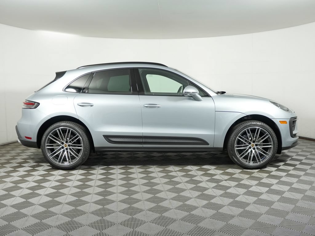 New 2026 Porsche Macan AWD/4WD image 8