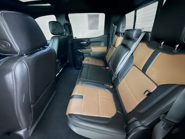 Used 2021 Chevrolet Silverado 1500 High Country image 25