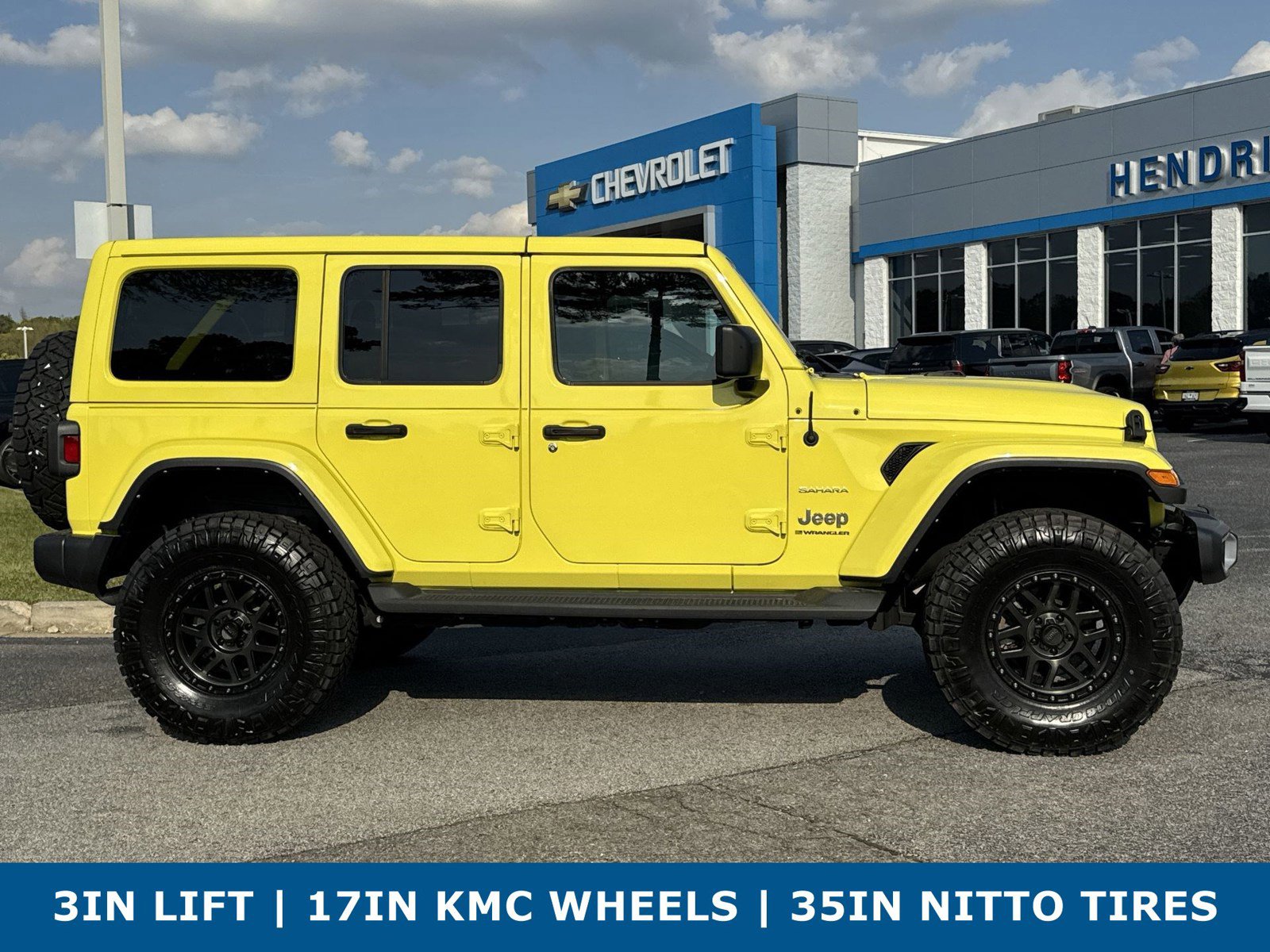 Used 2023 Jeep Wrangler Sahara image 11