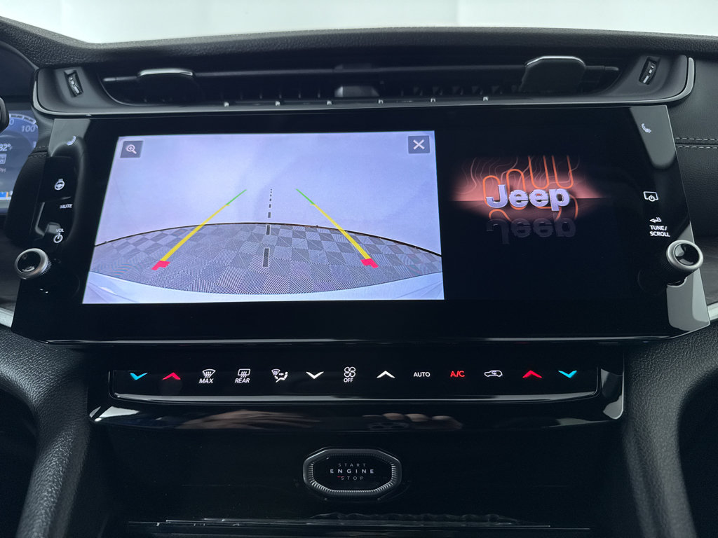 New 2026 Jeep Grand Cherokee Altitude AWD/4WD image 17