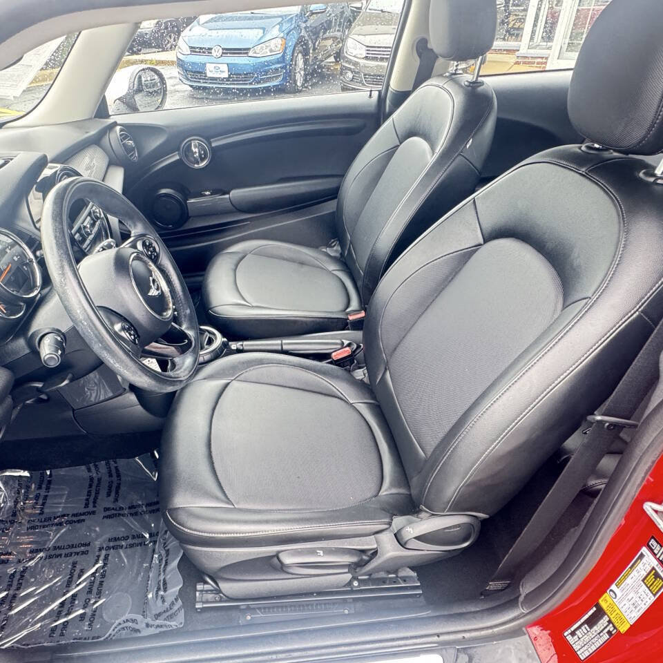 Used 2014 MINI Cooper 2-Door Hardtop FWD image 16