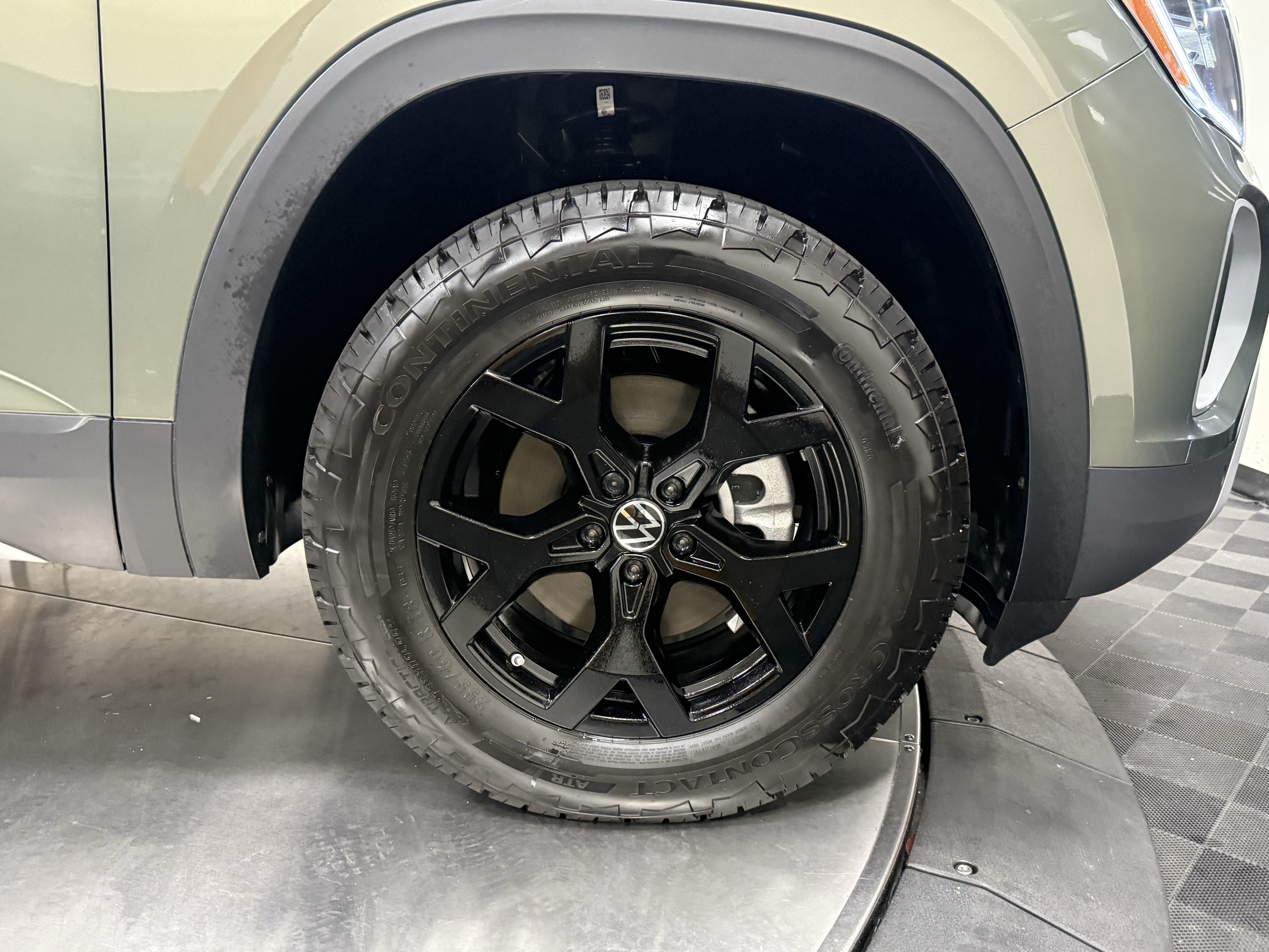 Used 2026 Volkswagen Atlas Peak Edition AWD/4WD image 9