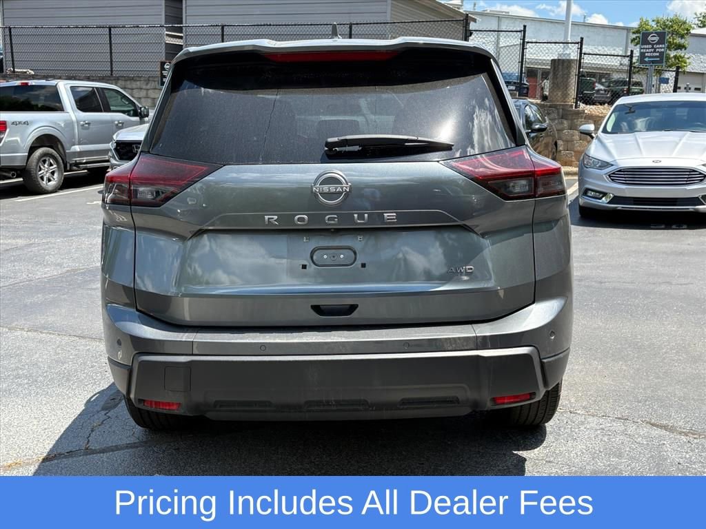 Used 2025 Nissan Rogue SV AWD/4WD image 5
