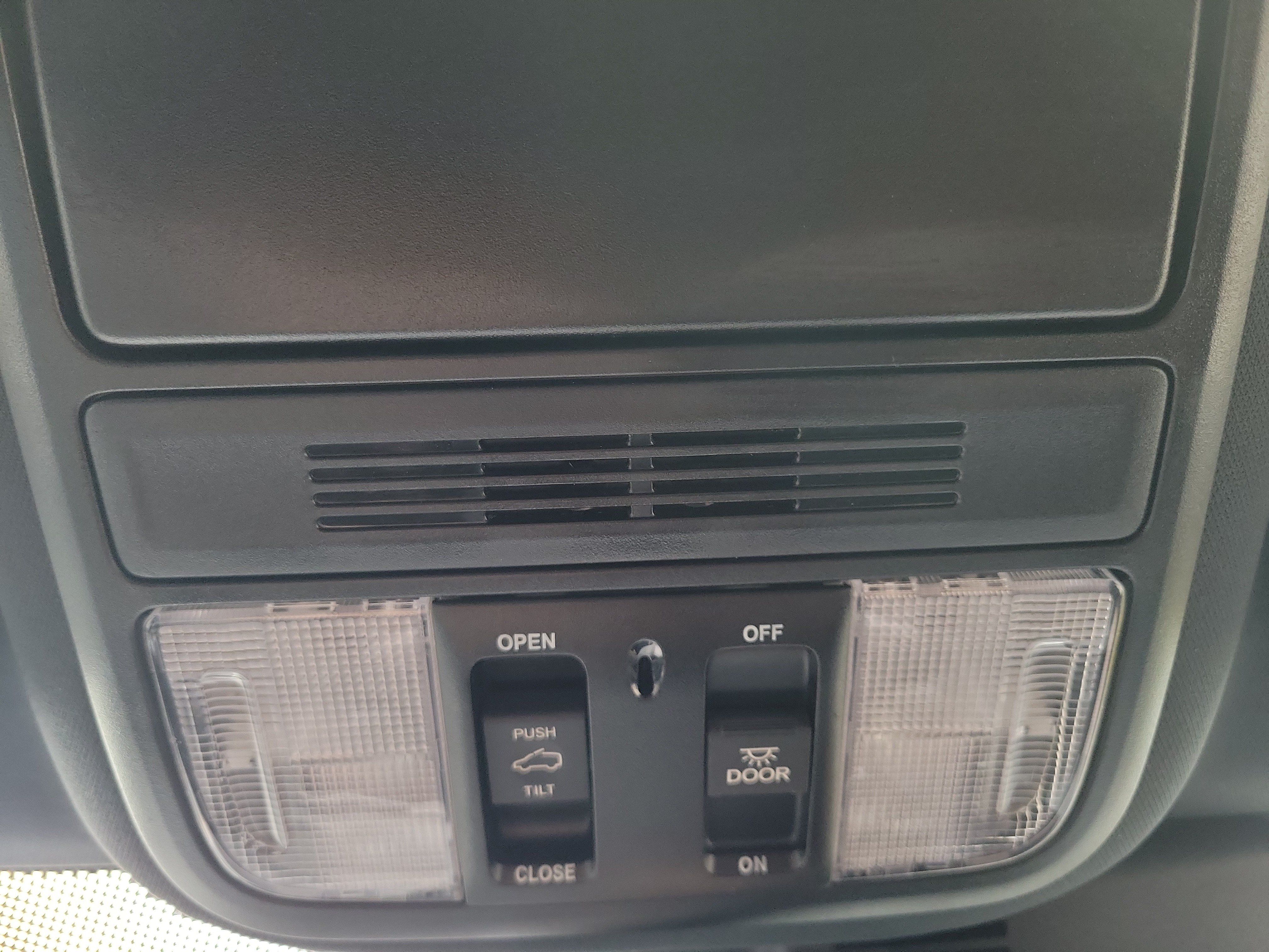 Used 2025 Honda Passport EX-L image 28
