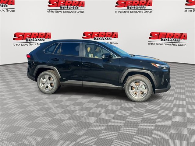 Used 2025 Toyota RAV4 XLE w/ Convenience Package image 10