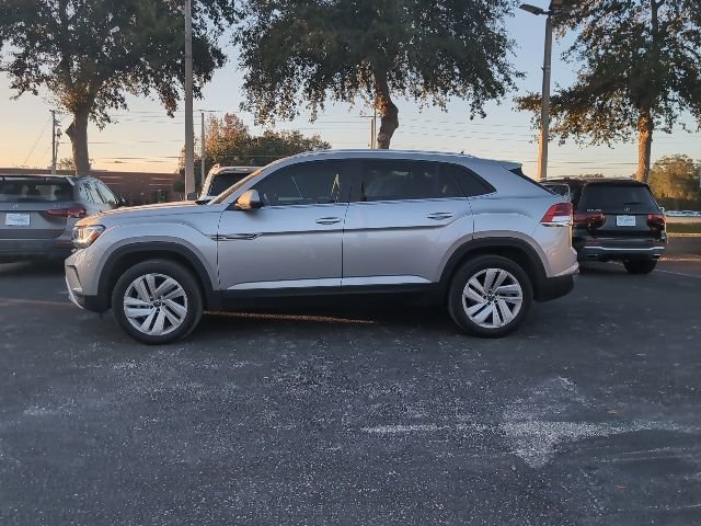 Used 2023 Volkswagen Atlas Cross Sport SE image 3