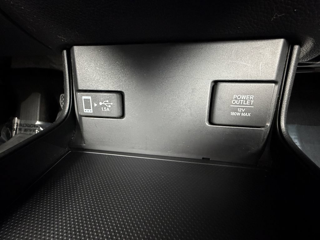 Used 2018 Honda Civic Touring image 28
