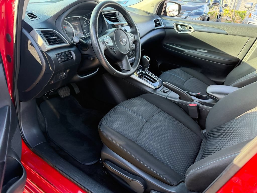 Used 2019 Nissan Sentra SR FWD image 11