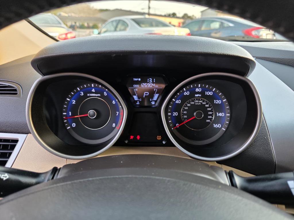 Used 2011 Hyundai Elantra Limited image 34