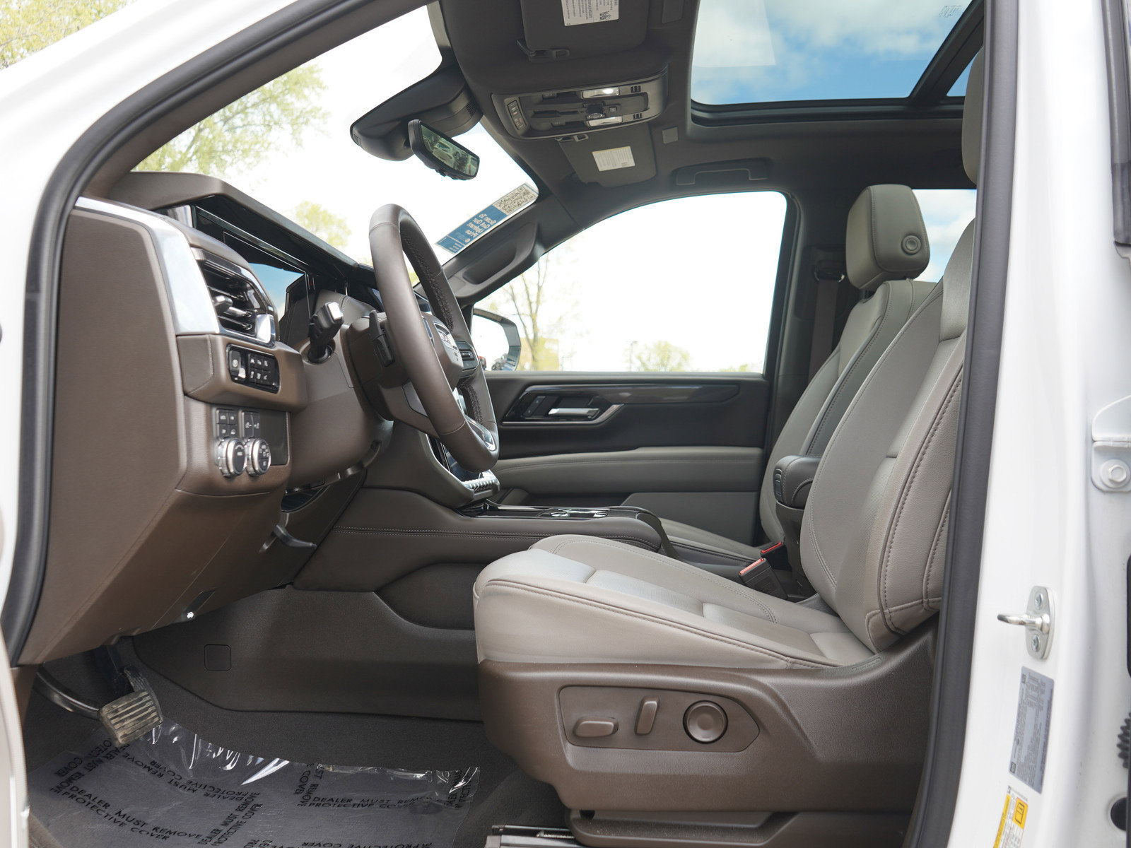 Used 2025 GMC Yukon XL Elevation w/ Technology Package AWD/4WD image 24