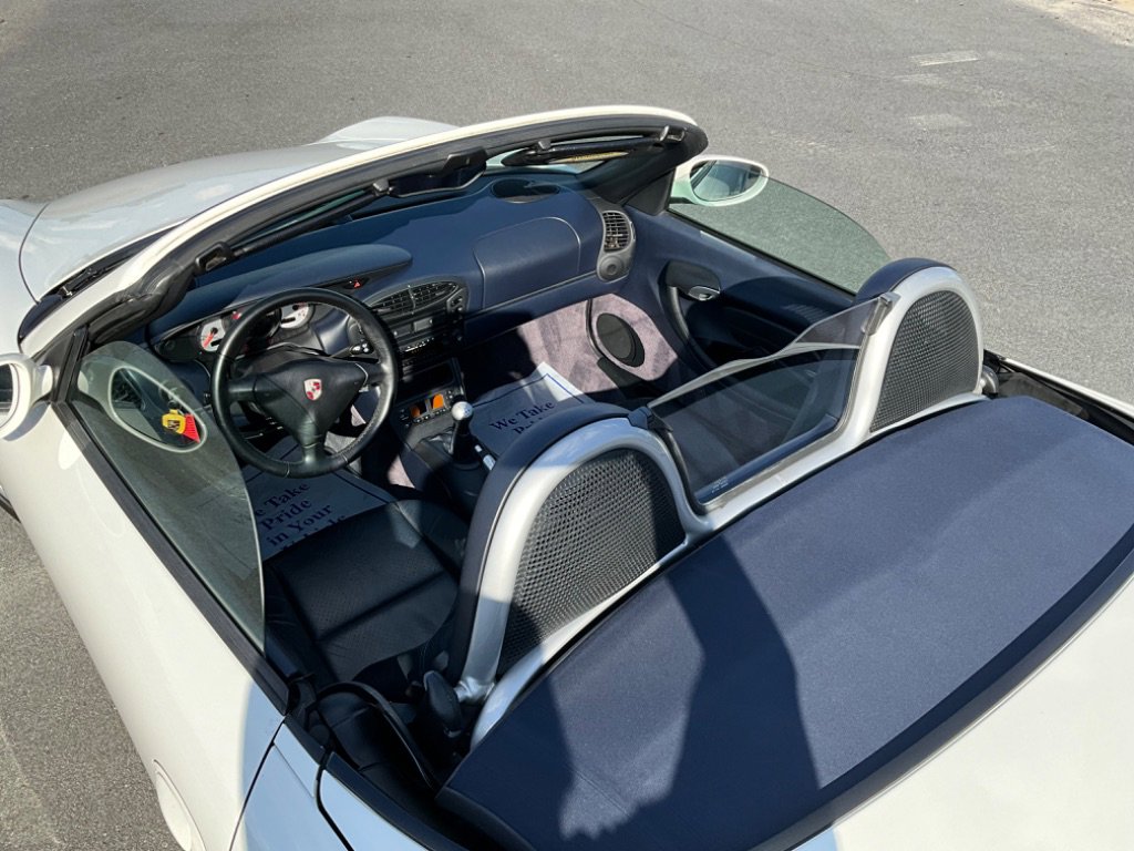 Used 2001 Porsche Boxster image 32