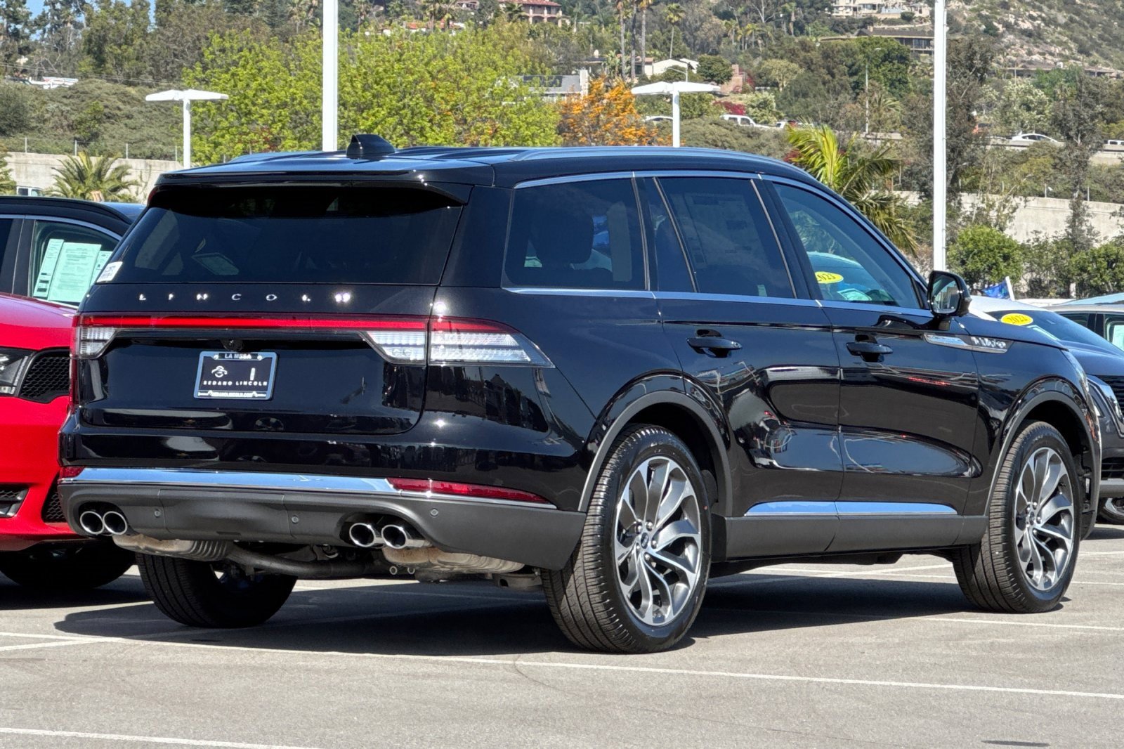 New 2025 Lincoln Aviator Reserve w/ Luxury Package image 3