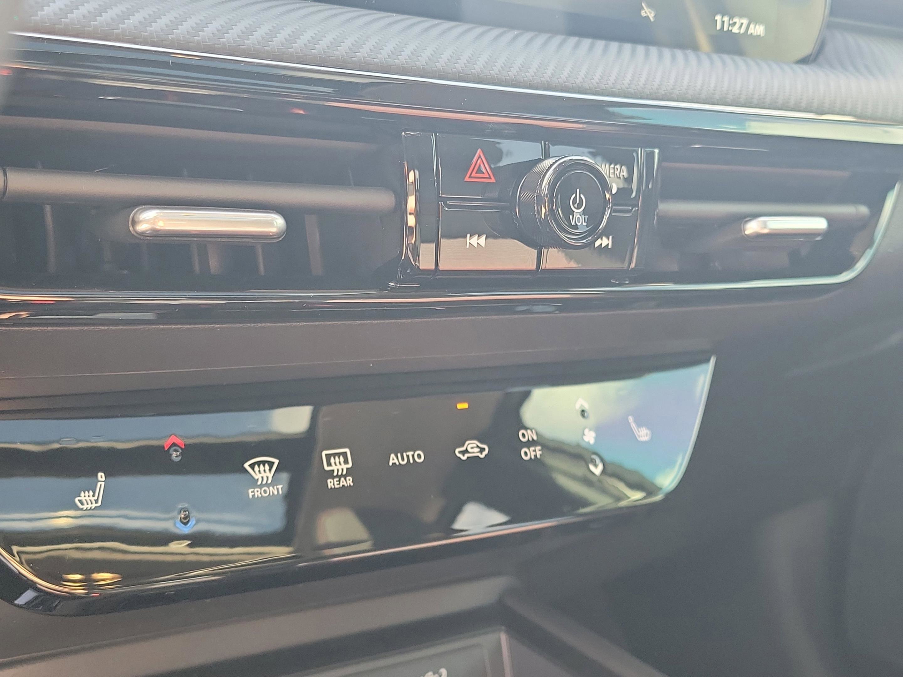 New 2026 Nissan Kicks SR w/ SR Premium Package image 29