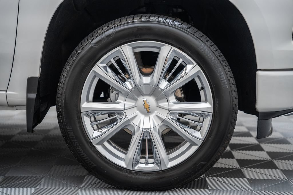 Used 2025 Chevrolet Silverado 1500 High Country AWD/4WD image 21