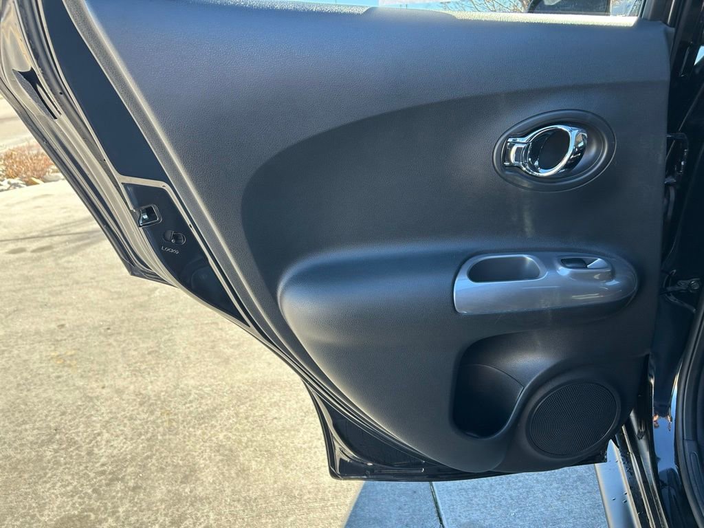 Used 2011 Nissan Juke SL image 24