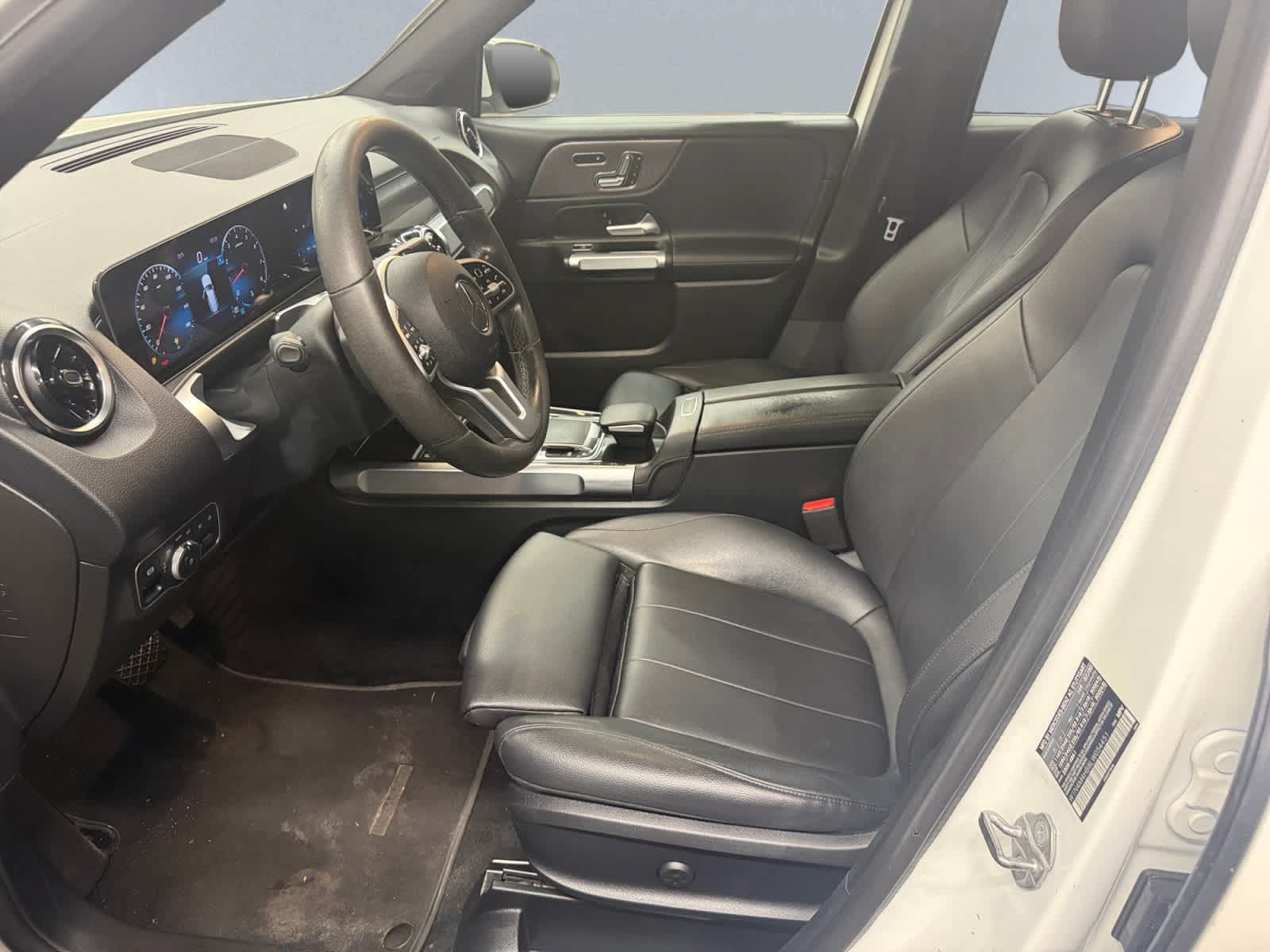 Used 2020 Mercedes-Benz GLB 250 4MATIC image 6
