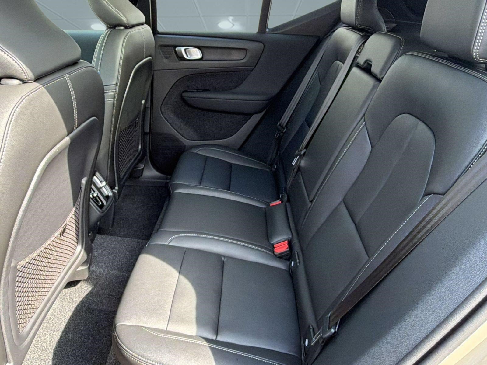 New 2026 Volvo XC40 B5 Ultra w/ Protection Package Premier AWD/4WD image 22