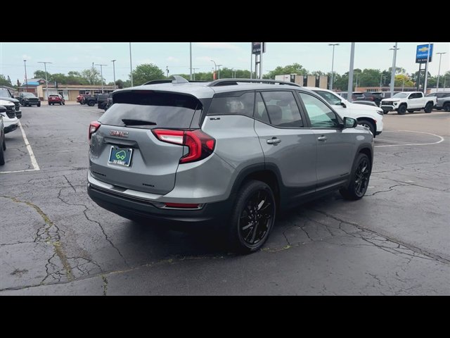 Certified 2023 GMC Terrain SLE w/ Driver Convenience Package AWD/4WD image 8