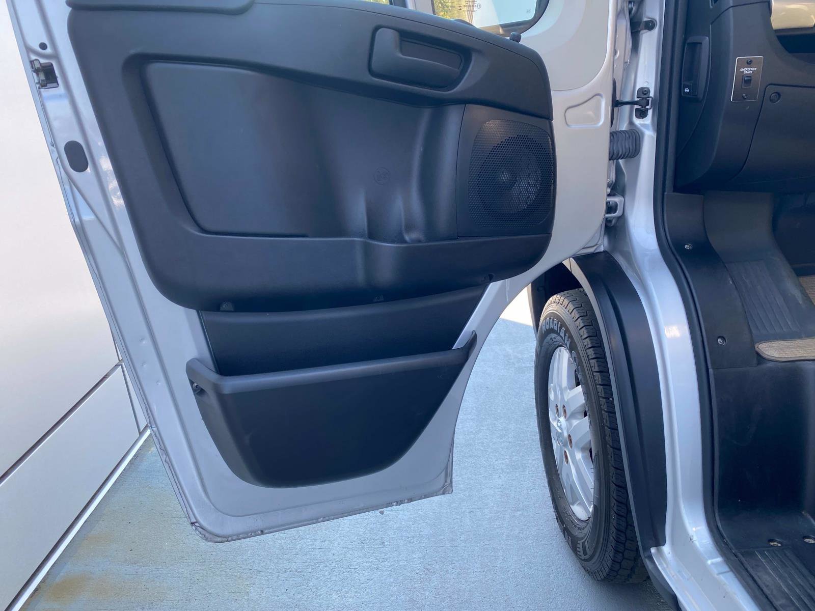 Used 2019 RAM ProMaster 3500 w/ Premium Appearance Group image 19