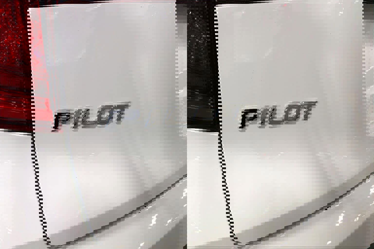 Used 2018 Honda Pilot Elite image 9