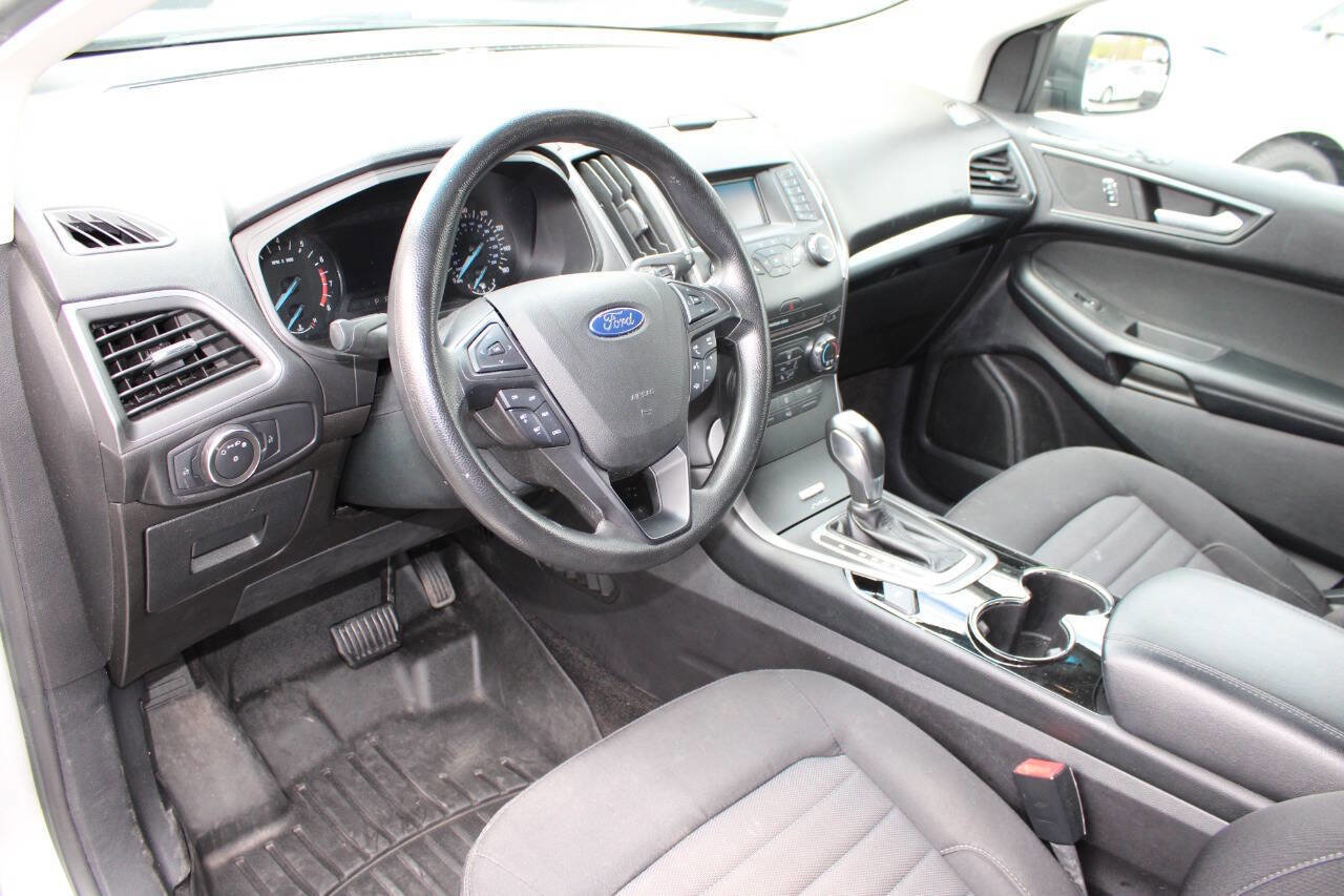 Used 2016 Ford Edge SE AWD/4WD image 13