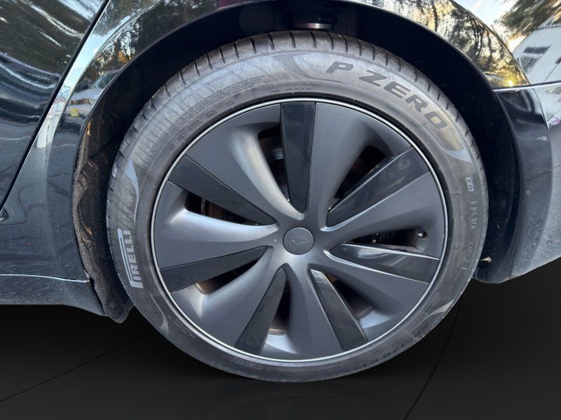 Used 2022 Tesla Model S Plaid image 22