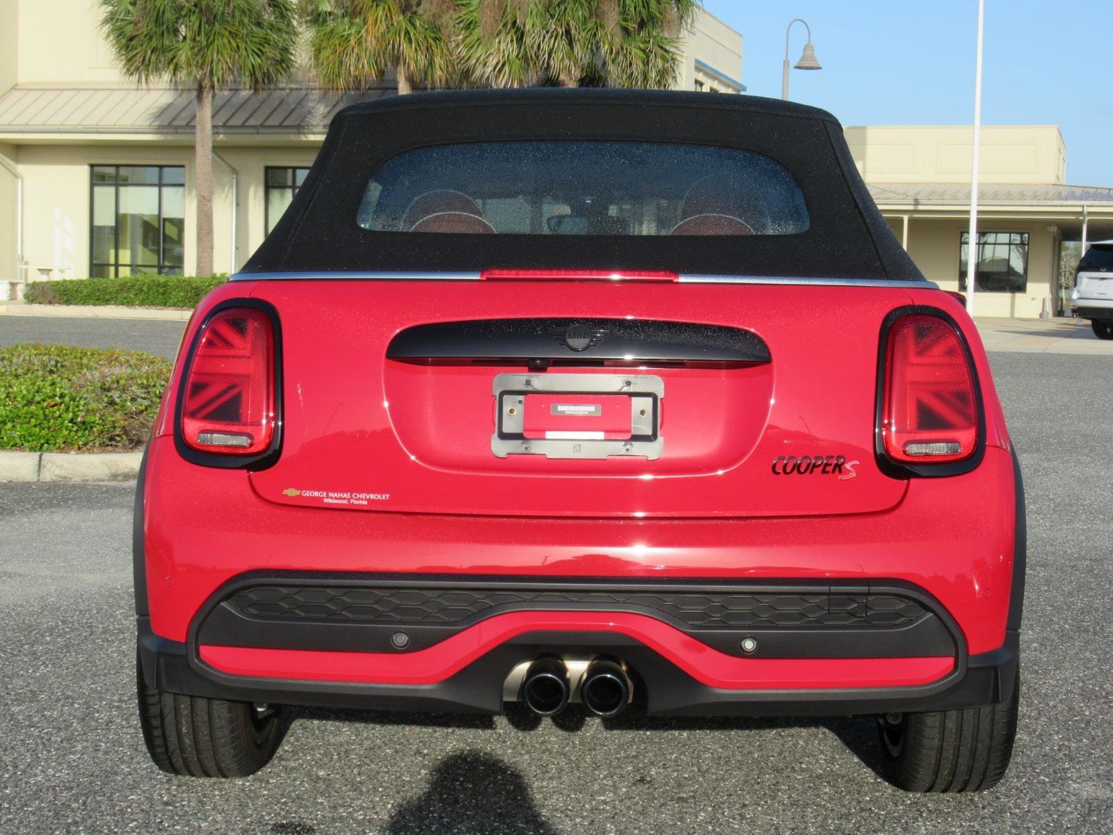 Used 2023 MINI Cooper S w/ Signature Upholstery Package image 6