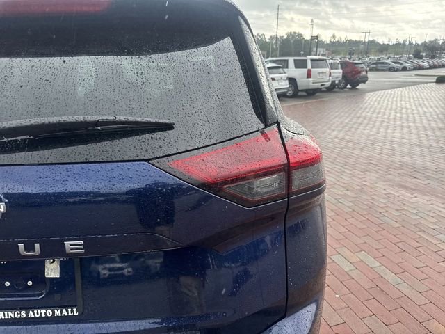 Used 2026 Nissan Rogue SV FWD image 11
