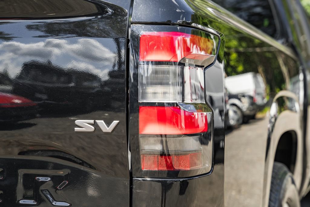 Used 2024 Nissan Frontier SV w/ Technology Package image 6