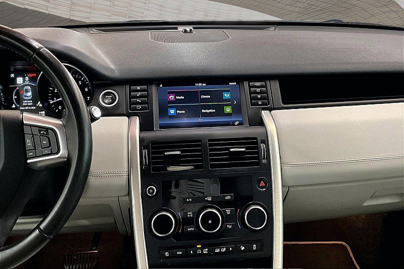 Used 2018 Land Rover Discovery Sport HSE image 6