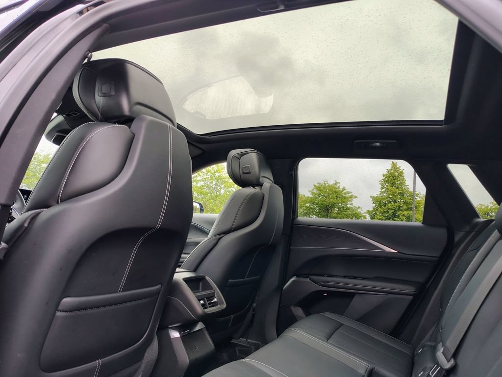 Used 2024 Cadillac Lyriq Sport AWD/4WD image 25