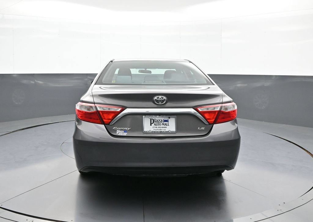 Used 2016 Toyota Camry LE FWD image 7