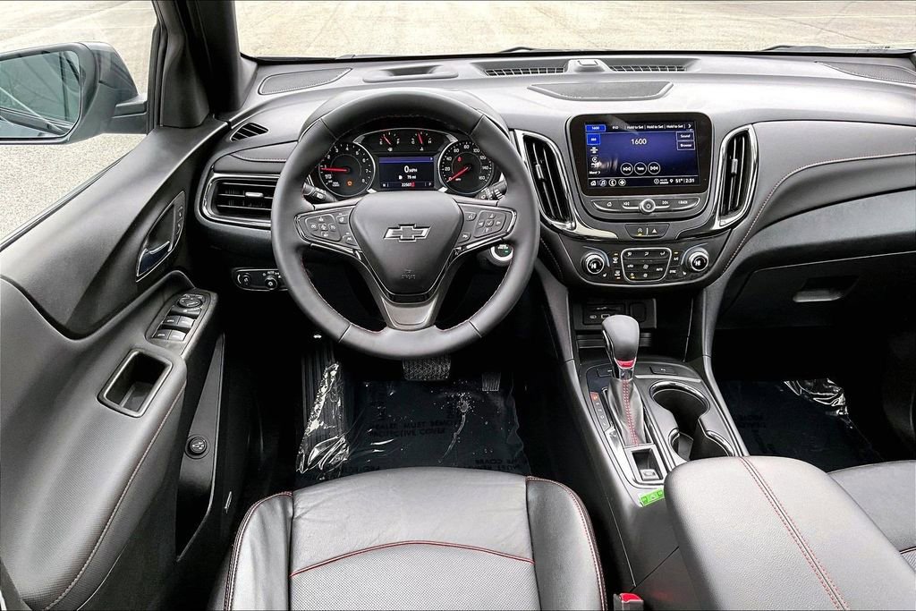 Used 2023 Chevrolet Equinox RS w/ RS Leather Package image 5