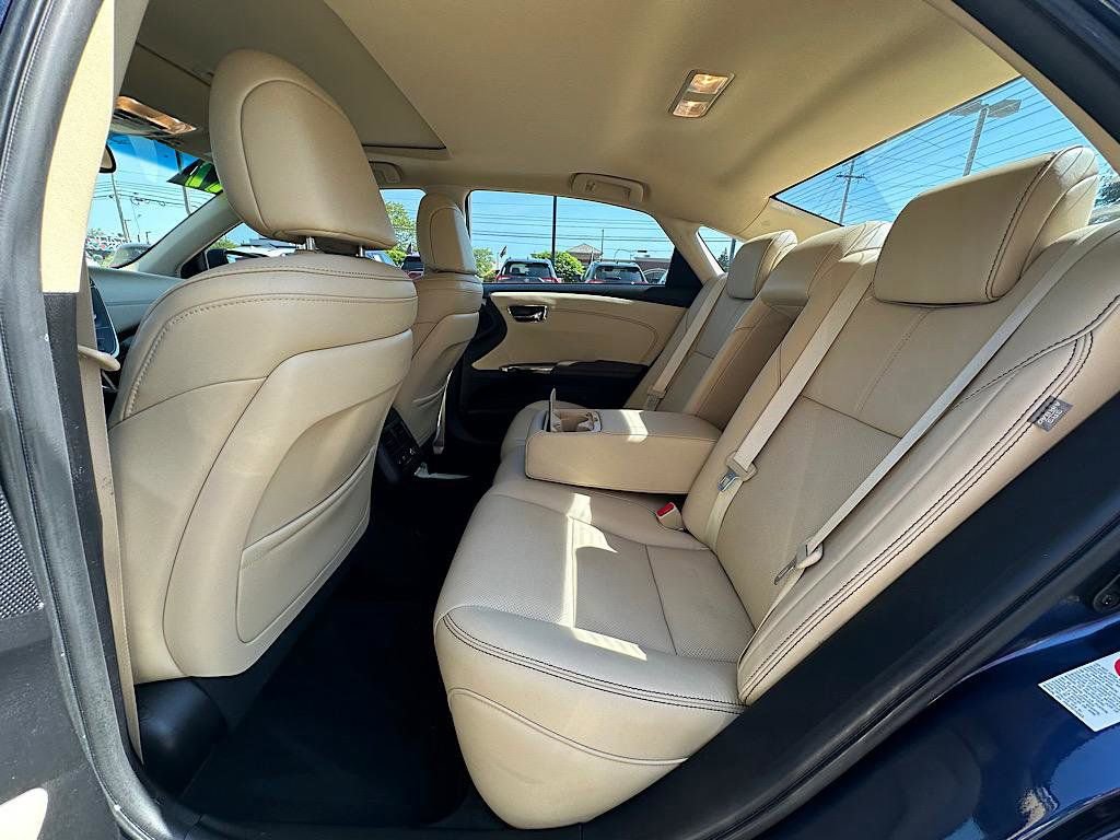 Certified 2017 Toyota Avalon Limited FWD image 16
