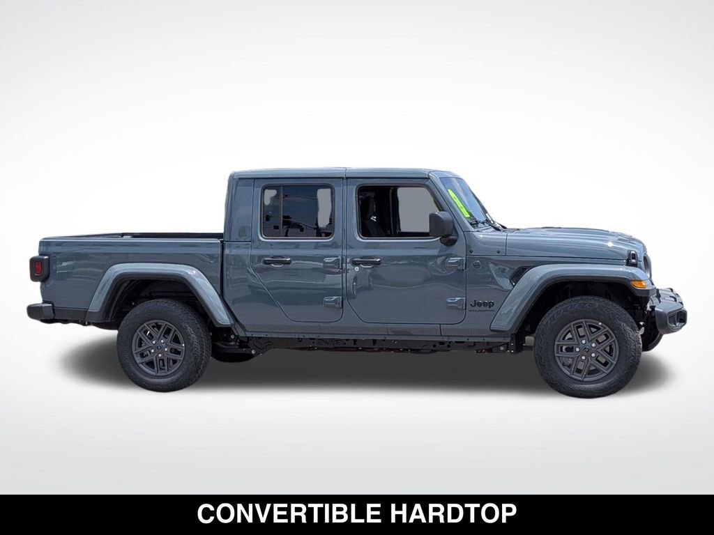 Used 2026 Jeep Gladiator Sport AWD/4WD image 5