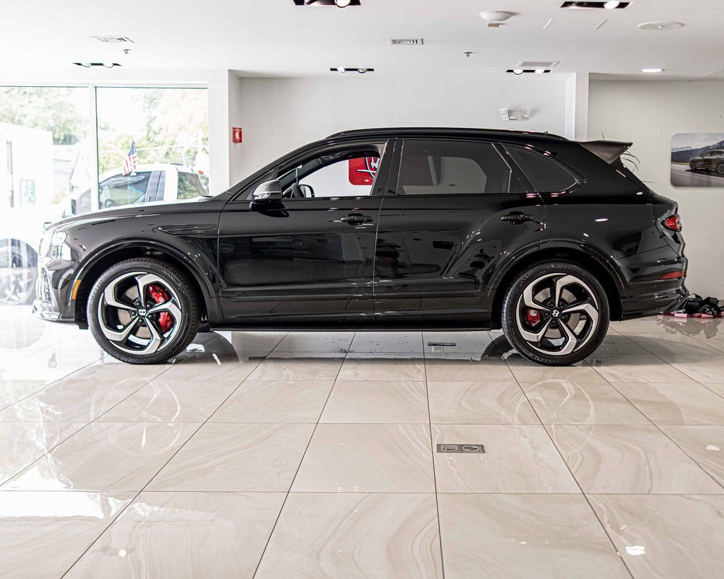 Used 2022 Bentley Bentayga image 7