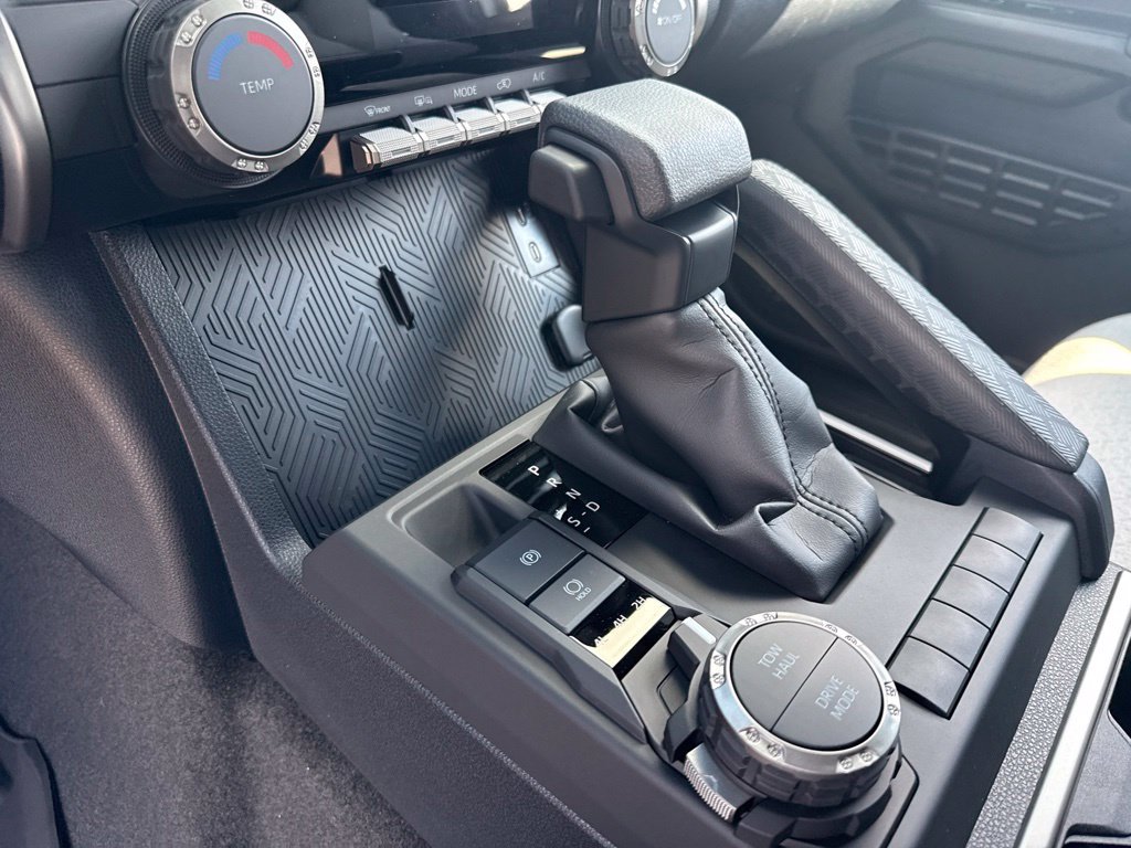 New 2026 Toyota 4Runner SR5 AWD/4WD image 18