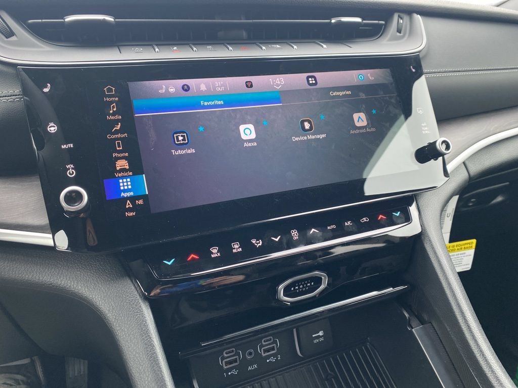 New 2026 Jeep Grand Cherokee Altitude AWD/4WD image 32