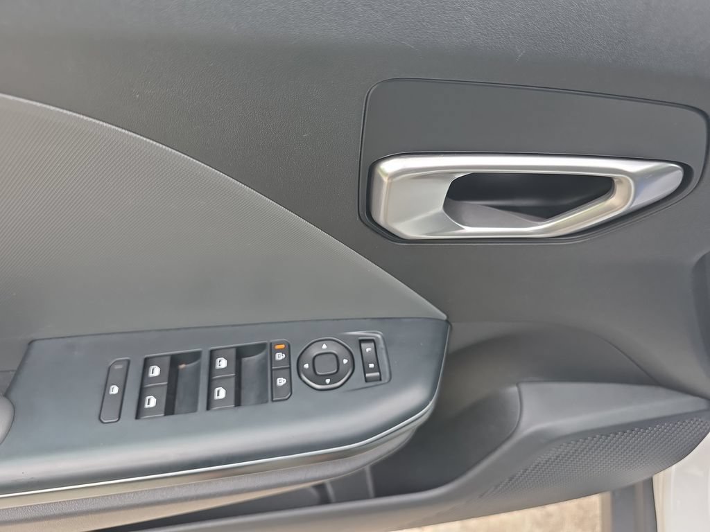 Used 2025 Kia K4 FWD image 22