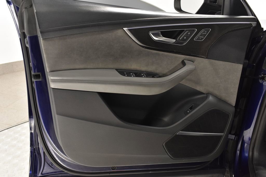 Used 2021 Audi SQ8 Prestige w/ Prestige Package image 9