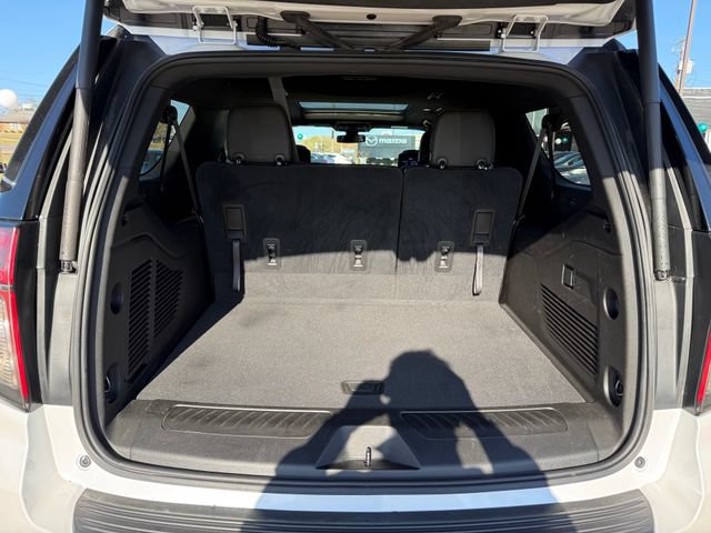 Used 2021 Chevrolet Suburban LT w/ Rear Media and Nav Package RWD image 31