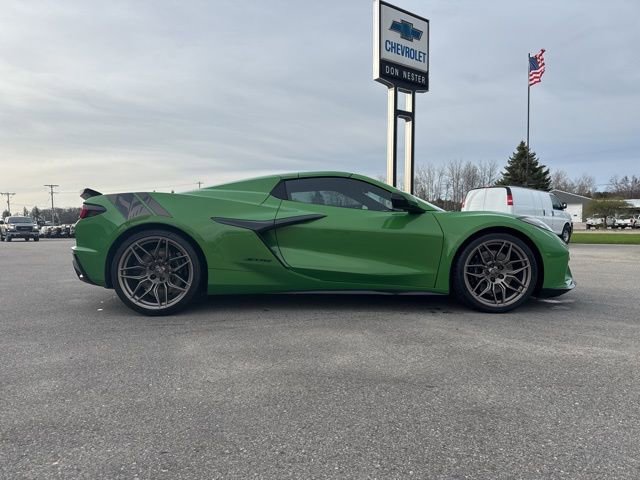 Used 2026 Chevrolet Corvette Z06 RWD image 5