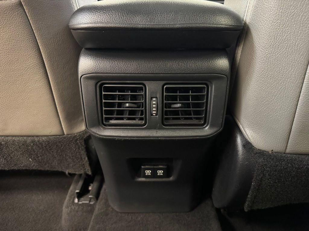 Used 2020 Toyota RAV4 XLE w/ Convenience Package image 16