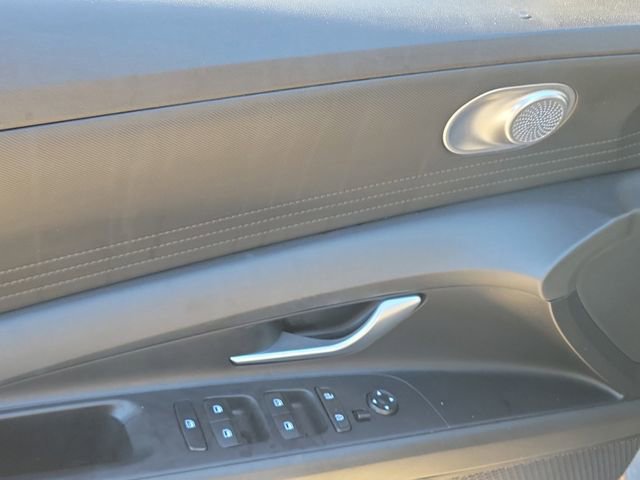 Used 2022 Hyundai Elantra SEL image 22