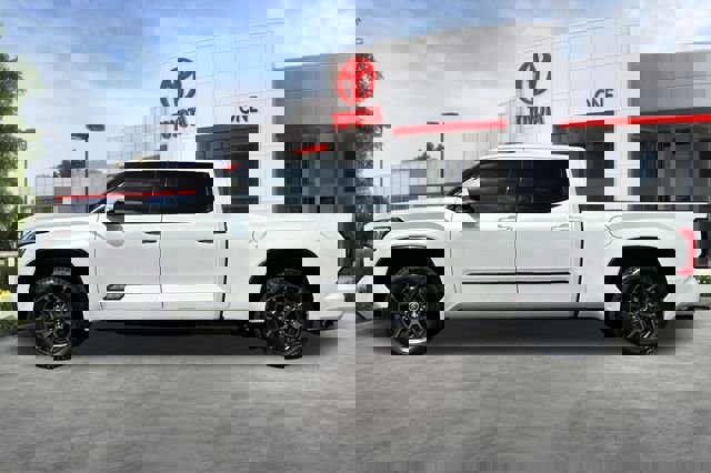 Used 2022 Toyota Tundra Platinum w/ Advanced Package image 9